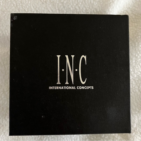 Rose Gold Large INC Watch - Picture 7 of 8